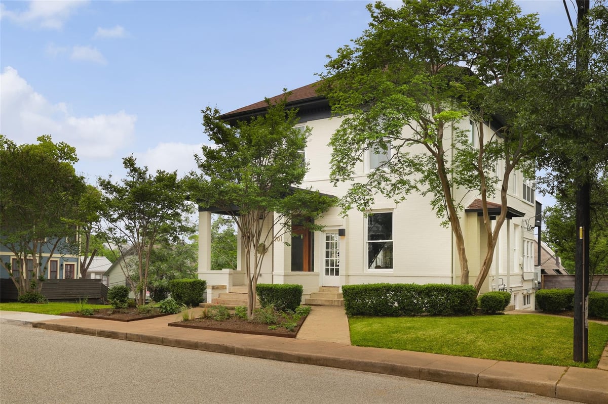 View 701 Highland Ave in 701 Hlnd Condos 701 Highland Ave - front exterior - Luxury home in 701 Hlnd Condos, Austin, TX