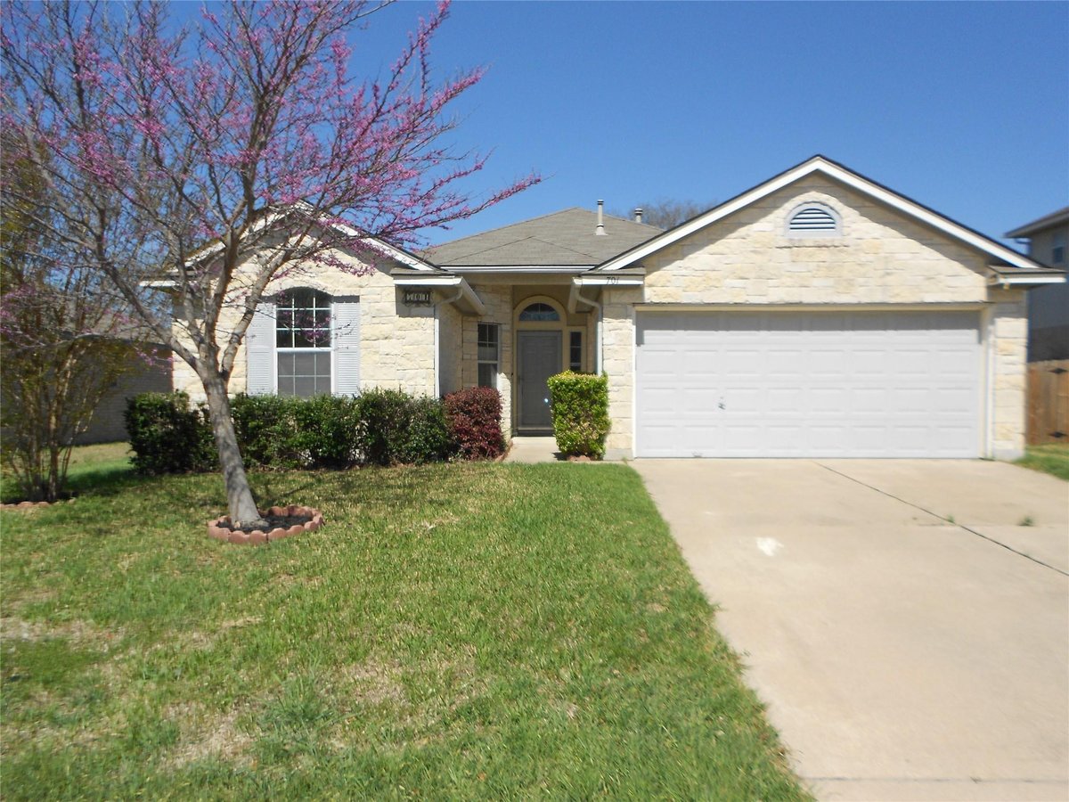 View 701 Los Robles Rd in Estates of North Creek Ranch Sec 02 701 Los Robles Rd - front exterior - Luxury home in Estates of North Creek Ranch Sec 02, Leander, TX