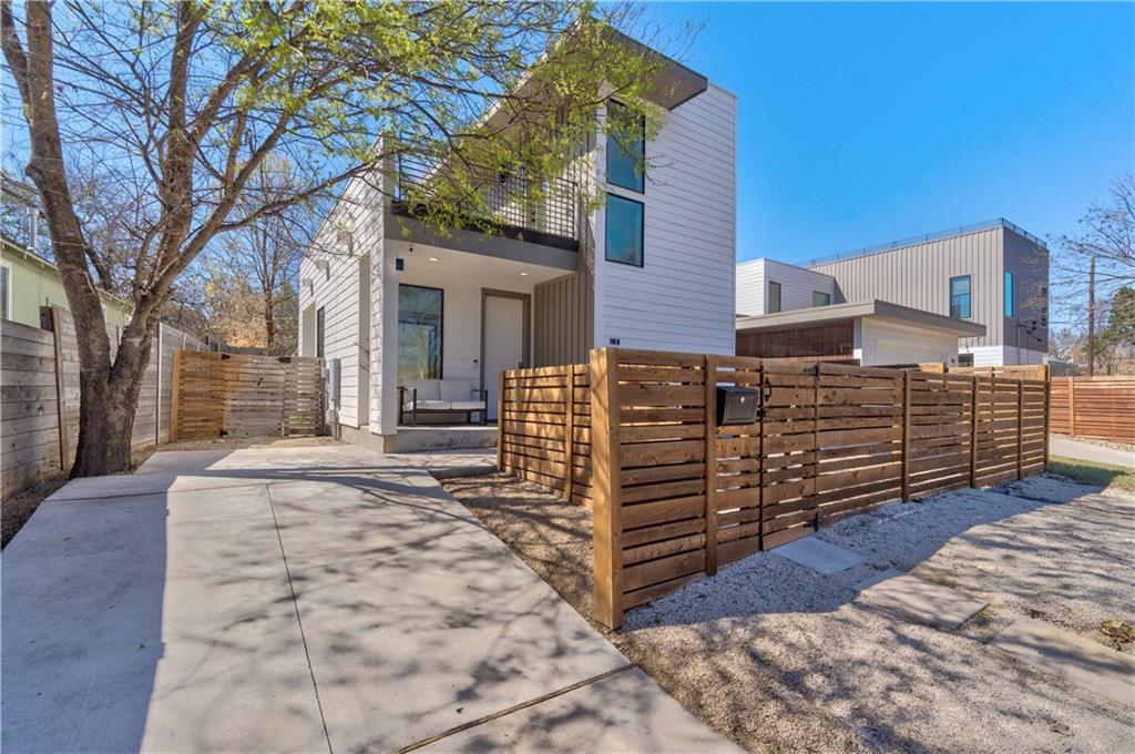 View 701 Monroe ST Unit #B in Bouldin 701 Monroe ST Unit #B - front exterior - Luxury home in Bouldin, Austin, TX