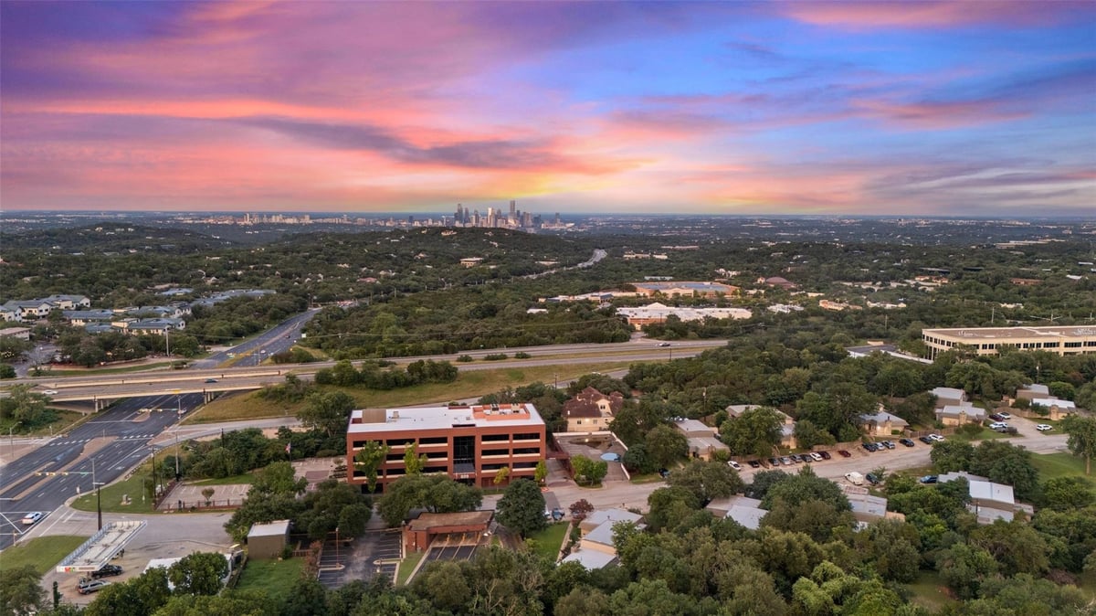 View 702 Castle Ridge RD Unit #C in Westlake Condo 702 Castle Ridge RD Unit #C - front exterior - Luxury home in Westlake Condo, Austin, TX