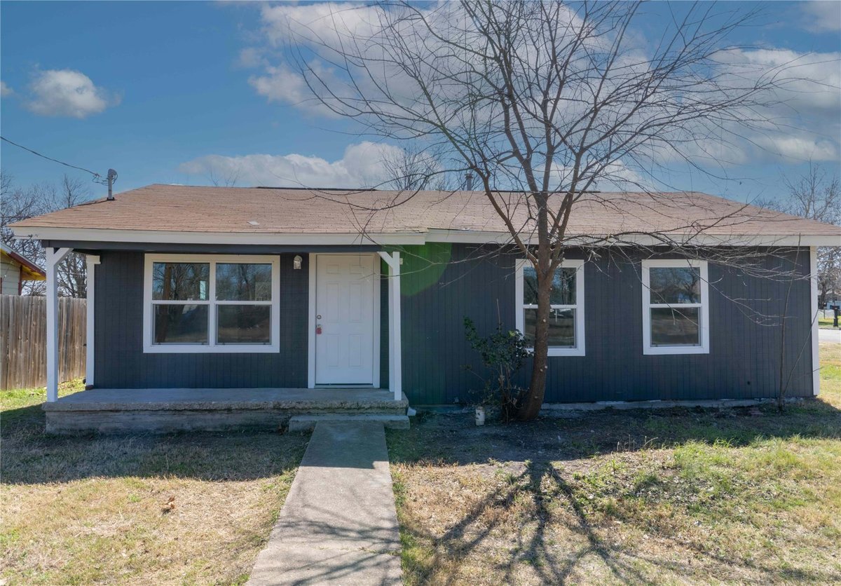 View 702 N 2nd ST in Copperas Cove 702 N 2nd ST, photo 1 of 17, Copperas Cove, Copperas Cove, TX