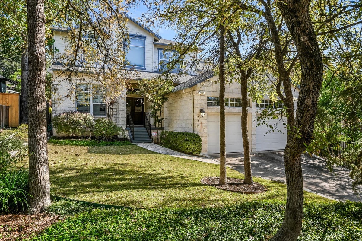 View 703 Pressler St in Smoot 703 Pressler St - property photo 1 - Luxury home in Smoot, Austin, TX
