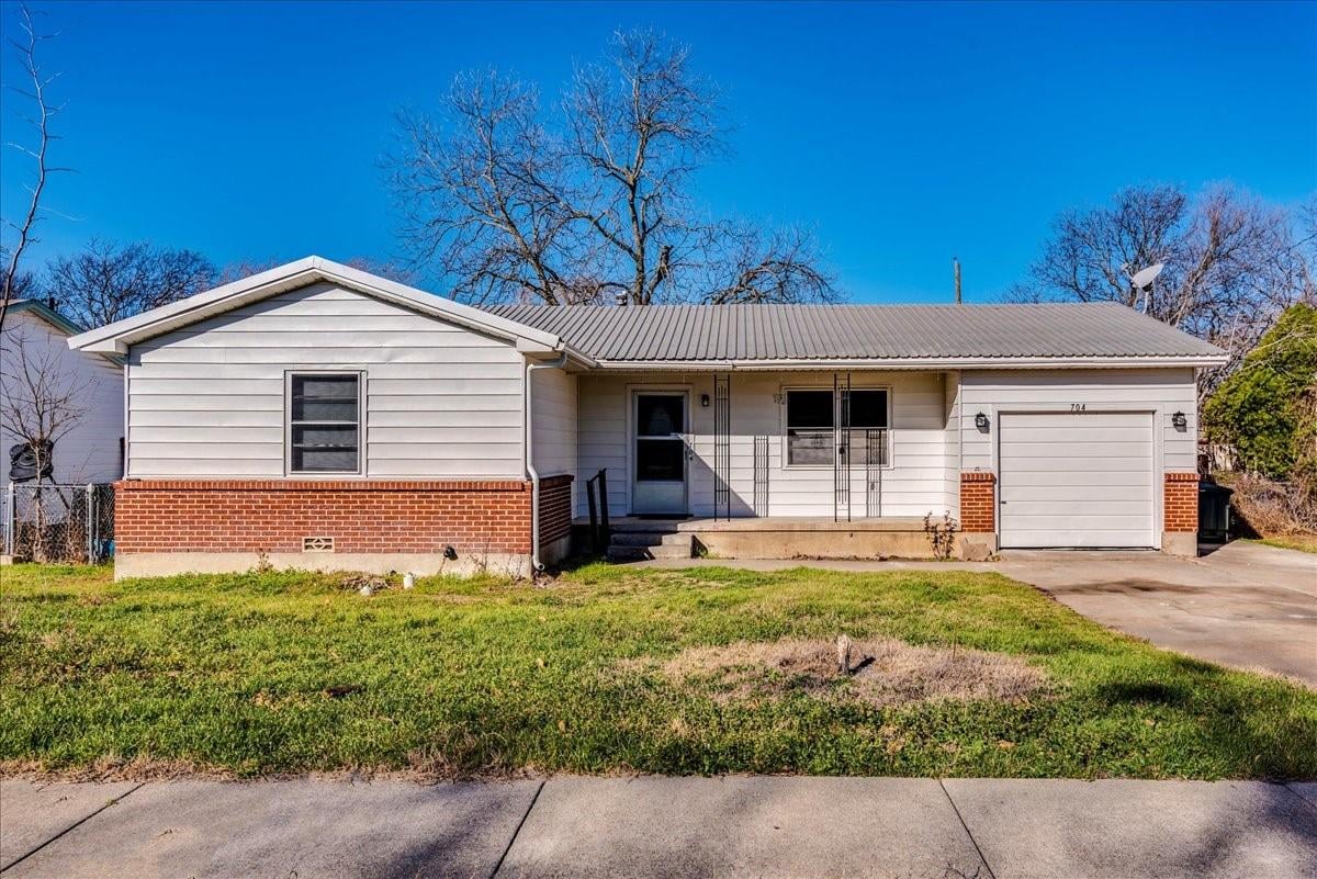 View 704 S 3rd St in Meggs 704 S 3rd St - front exterior - Luxury home in Meggs, Copperas Cove, TX