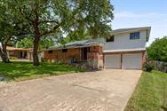 View 706 Cambridge DR in Kensington Place Sec 01 706 Cambridge DR - property photo 1 - Luxury home in Kensington Place Sec 01, Round Rock, TX
