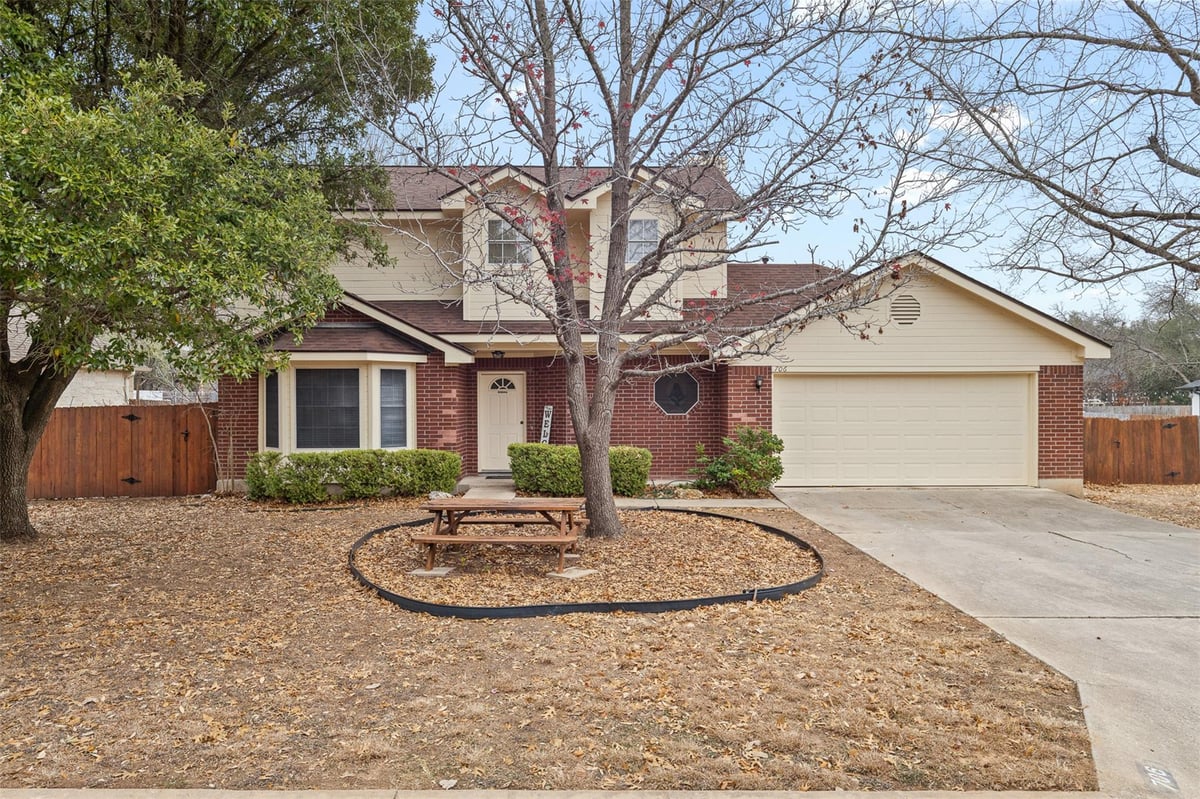 View 706 Grapevine Dr in Quarry Oaks Amd 706 Grapevine Dr - property photo 1 - Luxury home in Quarry Oaks Amd, Cedar Park, TX