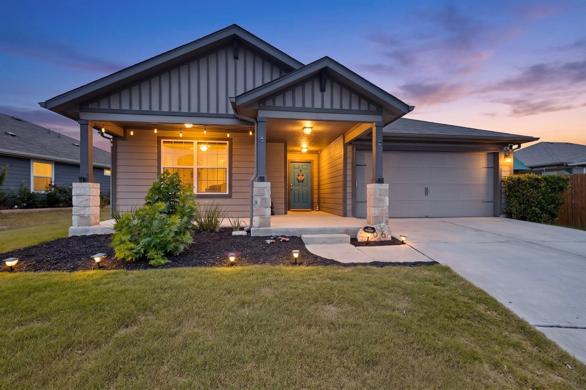 View 706 Liard River RD in Riverwalk Ph 3 Sec 3 706 Liard River RD - front exterior - Luxury home in Riverwalk Ph 3 Sec 3, Hutto, TX