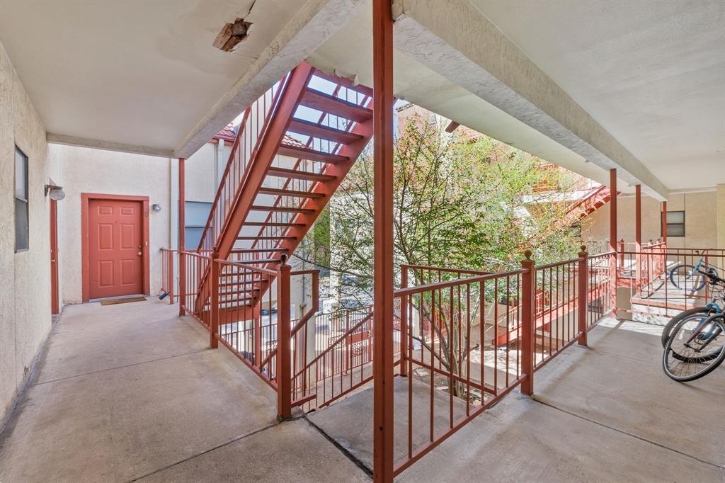 View 706 W 22nd ST Unit #201 in Landmark Square Condo 706 W 22nd ST Unit #201 - property photo 1 - Luxury home in Landmark Square Condo, Austin, TX