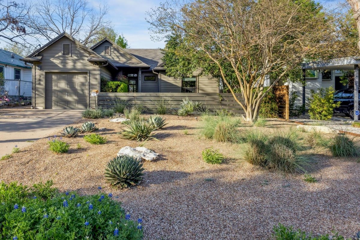 View 706 W Monroe St in Smith R G 706 W Monroe St - front exterior - Luxury home in Smith R G, Austin, TX