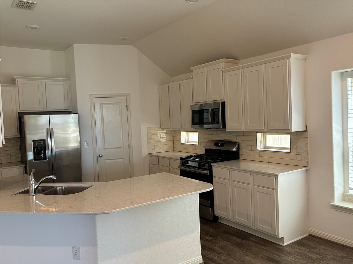 Bathroom at 707 Allende Bnd - 3 bed 2 bath home
