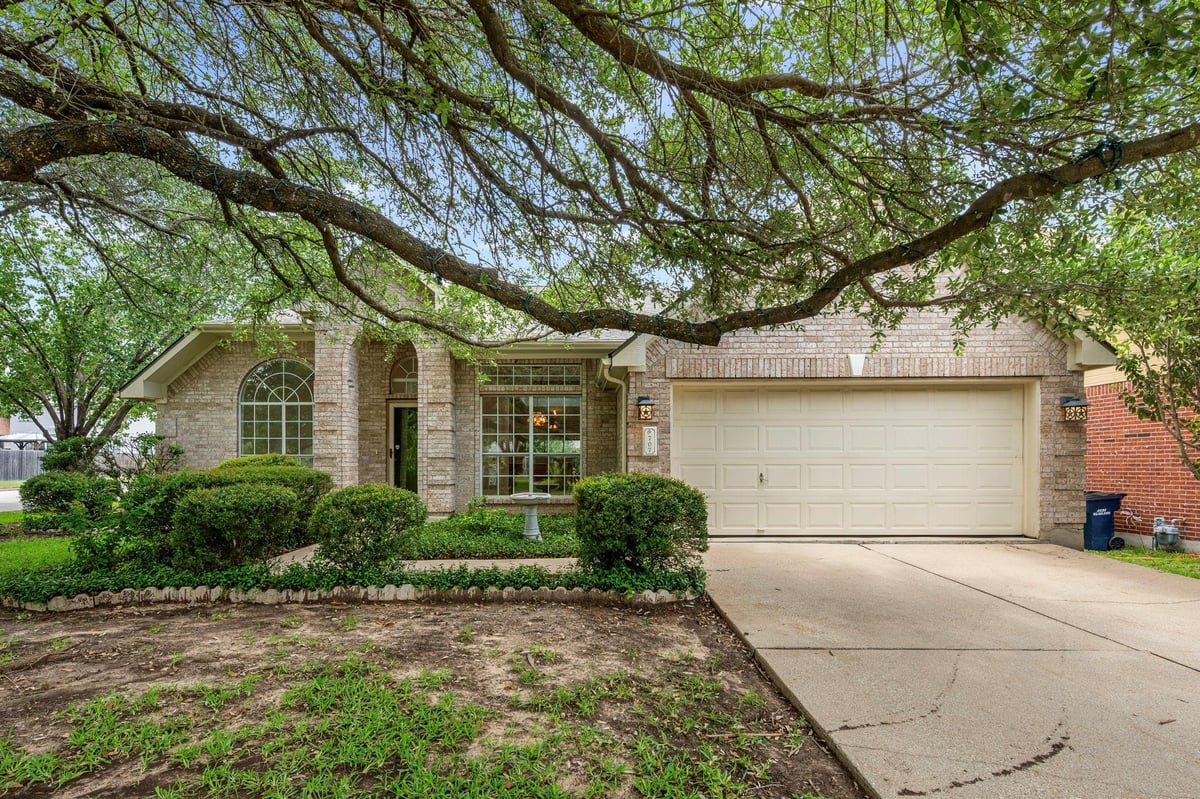 View 707 Ridge View DR in Oak Ridge Sec 2 707 Ridge View DR - front exterior - Luxury home in Oak Ridge Sec 2, Leander, TX