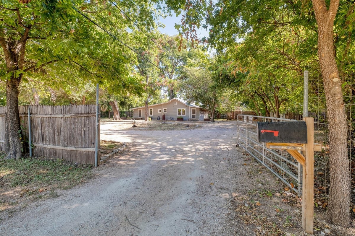 View 708 & 712 Nowotny Ln in Division A 708 & 712 Nowotny Ln - front exterior - Luxury home in Division A, Austin, TX