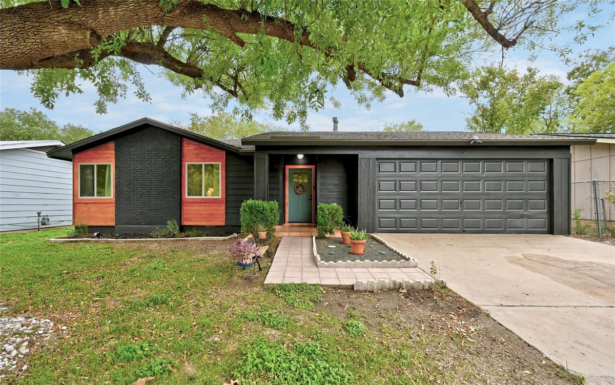 View 708 Wales Way in Buckingham Estates Ph III Sec 708 Wales Way - front exterior - Luxury home in Buckingham Estates Ph III Sec, Austin, TX
