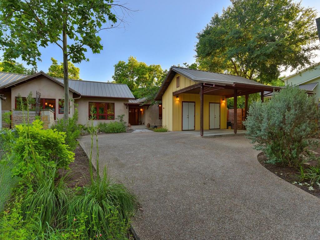 View 709 Fletcher St in Bouldin Creek 709 Fletcher St - property photo 1 - Luxury home in Bouldin Creek, Austin, TX