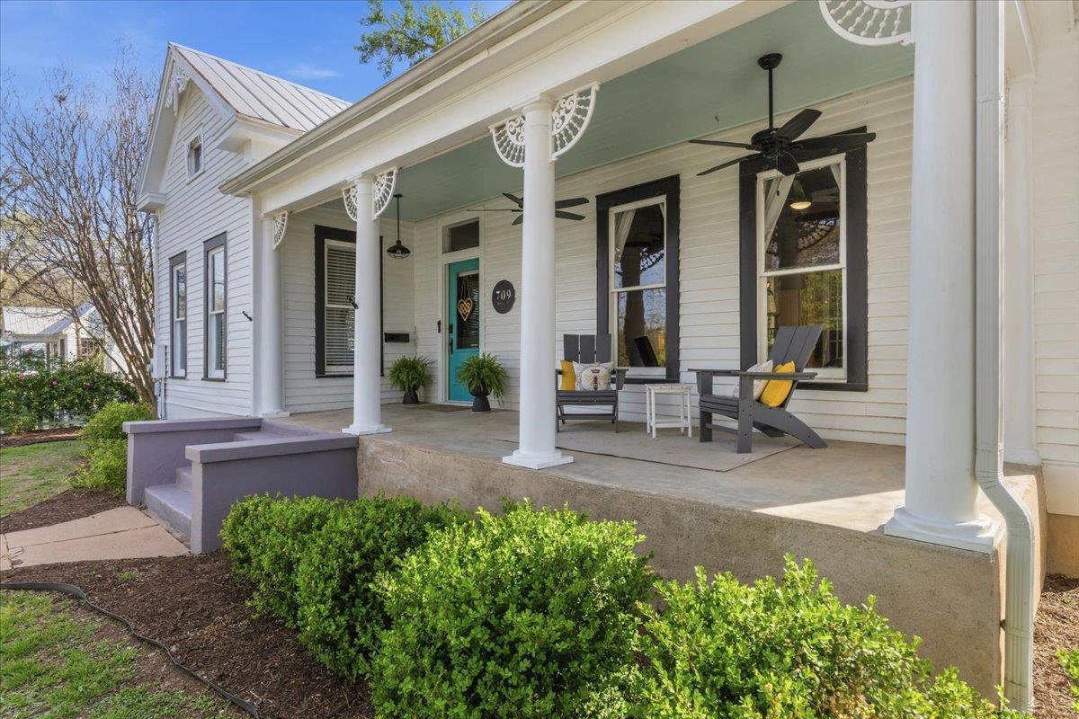 View 709 Hill St in Woehl 709 Hill St - front exterior - Luxury home in Woehl, Bastrop, TX