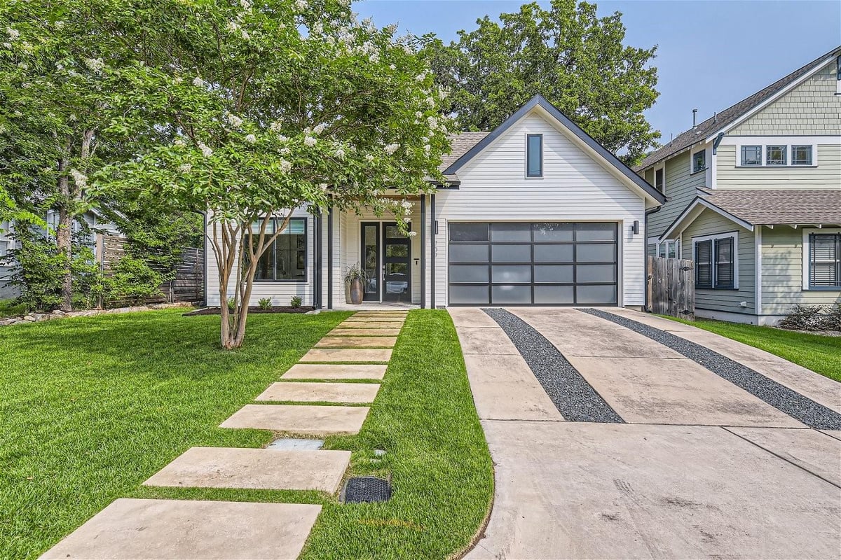 709 Norwalk LN - property photo 1 - Luxury home in Marlton Place Sec 01, Austin, TX