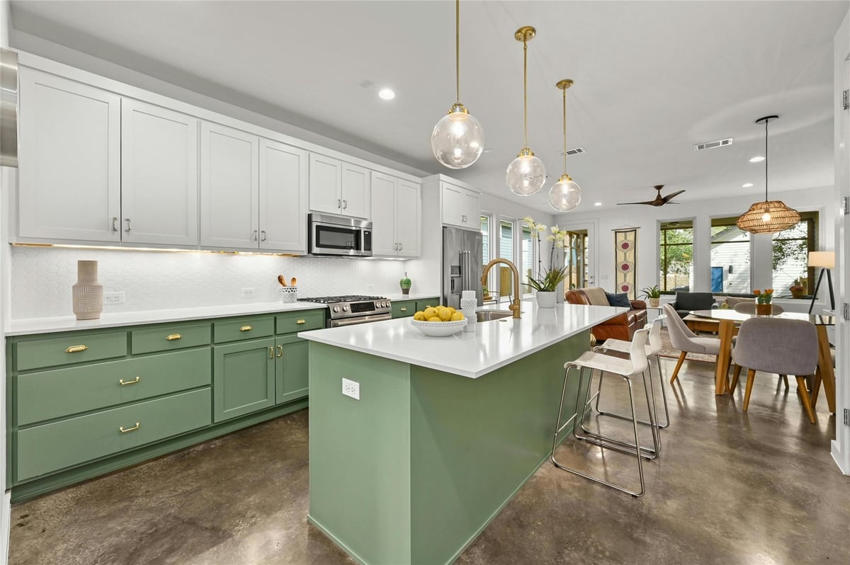 View 710 W Johanna ST Unit #A in Bouldin James E Add 710 W Johanna ST Unit #A - front exterior - Luxury home in Bouldin James E Add, Austin, TX