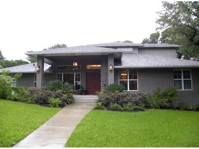 View 7100 Spurlock Dr in Highland Hills Northwest Sec 04 7100 Spurlock Dr - property photo 1 - Luxury home in Highland Hills Northwest Sec 04, Austin, TX