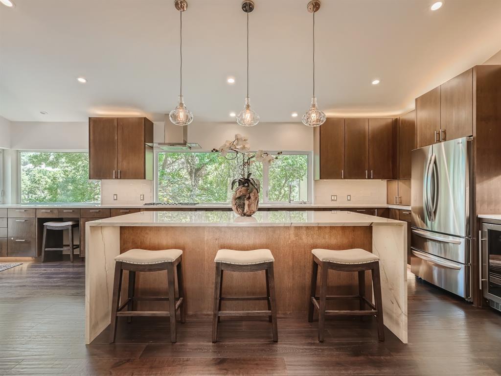 View 7101 Foxtree Cv in Jester Point 02 Sec 04 7101 Foxtree Cv - front exterior - Luxury home in Jester Point 02 Sec 04, Austin, TX