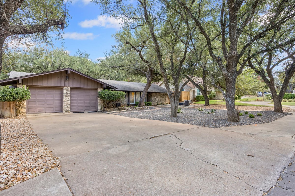 View 7103 Mesa DR in Highland Hills Northwest Sec 01 7103 Mesa DR - property photo 1 - Luxury home in Highland Hills Northwest Sec 01, Austin, TX