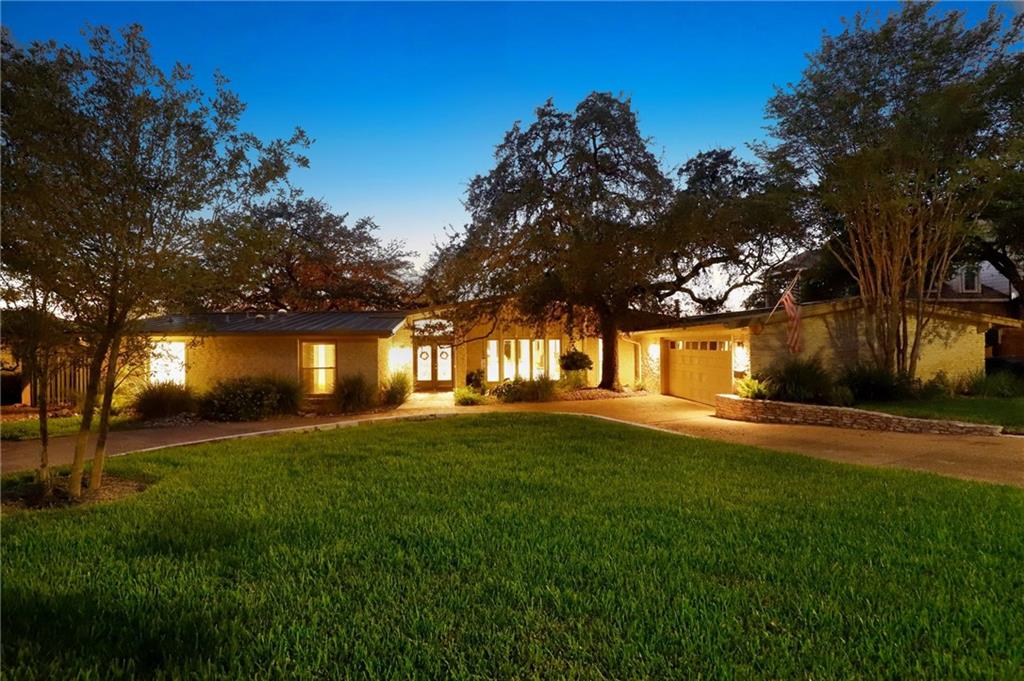 View 7104 W Rim Dr in Northwest Hills Sec 07 7104 W Rim Dr - property photo 1 - Luxury home in Northwest Hills Sec 07, Austin, TX