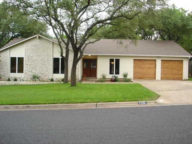 View 7105 Sungate Dr in Highland Hills Northwest Sec 0 7105 Sungate Dr - property photo 1 - Luxury home in Highland Hills Northwest Sec 0, Austin, TX