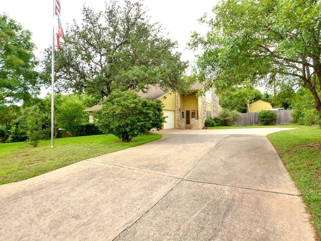 View 7106 Oak Forest in Scenic Brook West 7106 Oak Forest - front exterior - Luxury home in Scenic Brook West, Austin, TX