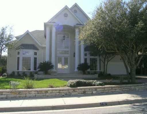 View 7107 Valburn Dr in North Cat Mountain Phs 2 Sec C 7107 Valburn Dr - property photo 1 - Luxury home in North Cat Mountain Phs 2 Sec C, Austin, TX