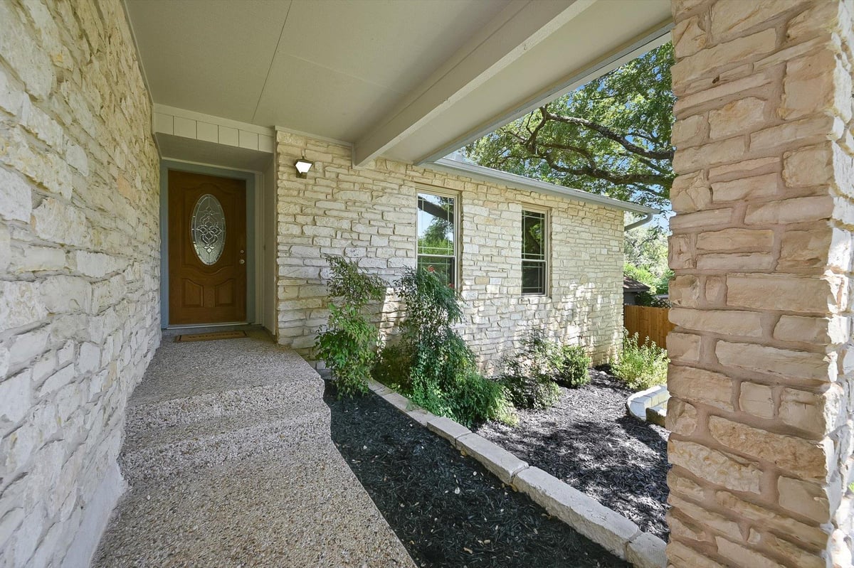 View 7108 Vallecito DR in Oak Forest Sec 04 Amd 7108 Vallecito DR - property photo 1 - Luxury home in Oak Forest Sec 04 Amd, Austin, TX