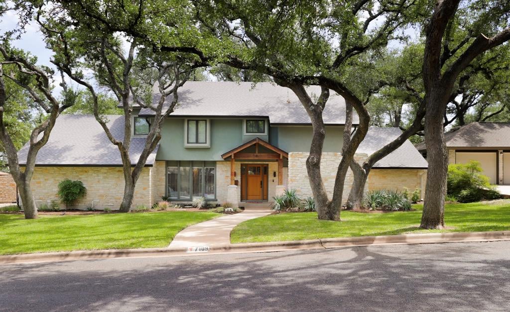 View 7109 Montana Norte in Highland Hills Northwest Sec 6 7109 Montana Norte - front exterior - Luxury home in Highland Hills Northwest Sec 6, Austin, TX