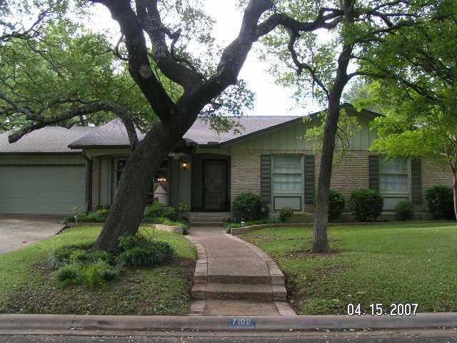 View 7109 Spurlock Dr in Highland Hills Northwest Sec 0 7109 Spurlock Dr - property photo 1 - Luxury home in Highland Hills Northwest Sec 0, Austin, TX
