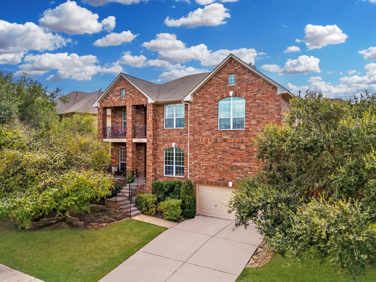 7109 Via Correto DR - property photo 1 - Luxury home in Heights At Loma Vista, Austin, TX