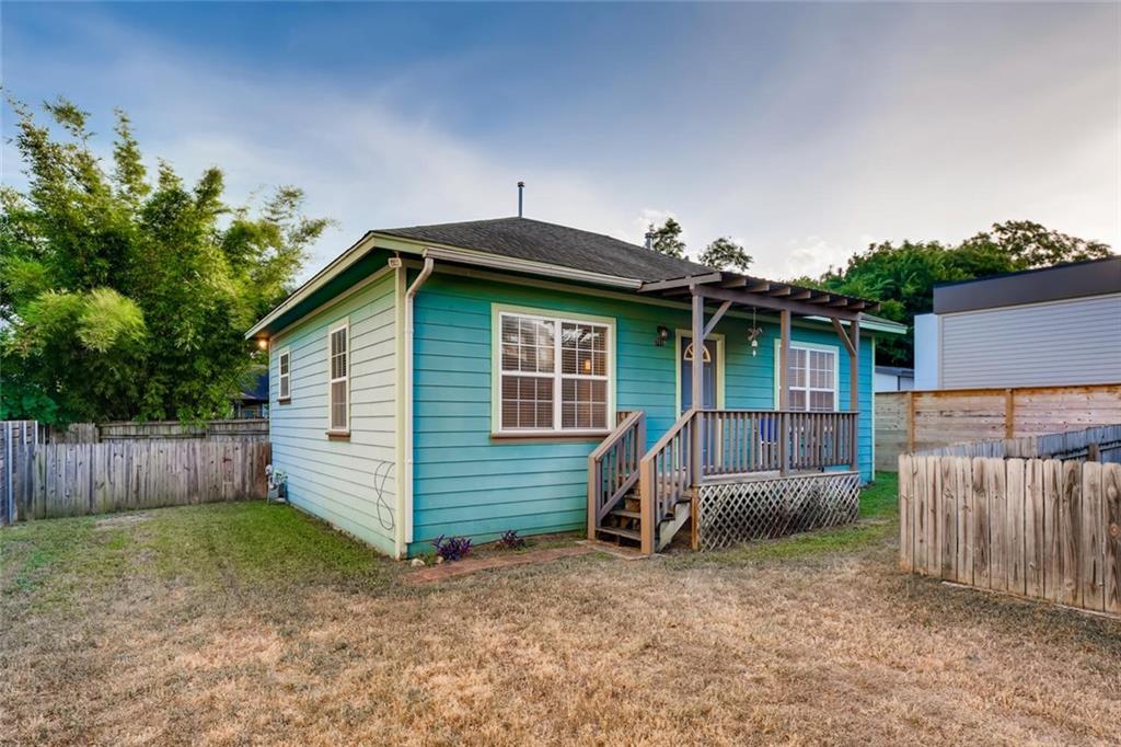 View 711 Jewell ST Unit #B in Smith R G 711 Jewell ST Unit #B - property photo 1 - Luxury home in Smith R G, Austin, TX
