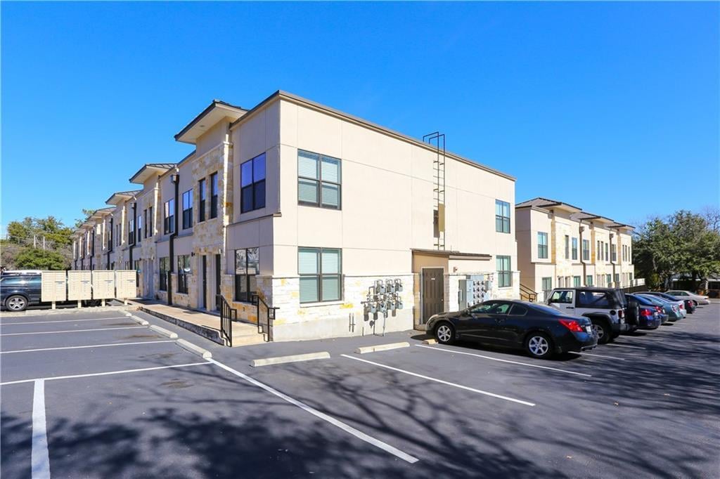 View 711 W 32nd ST Unit #146 in Smyth Add 711 W 32nd ST Unit #146 - property photo 1 - Luxury home in Smyth Add, Austin, TX