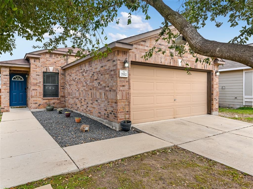 View 7112 Derby Downs Dr in Sheldon 230 Sec 02 Ph 03 7112 Derby Downs Dr - front exterior - Luxury home in Sheldon 230 Sec 02 Ph 03, Austin, TX