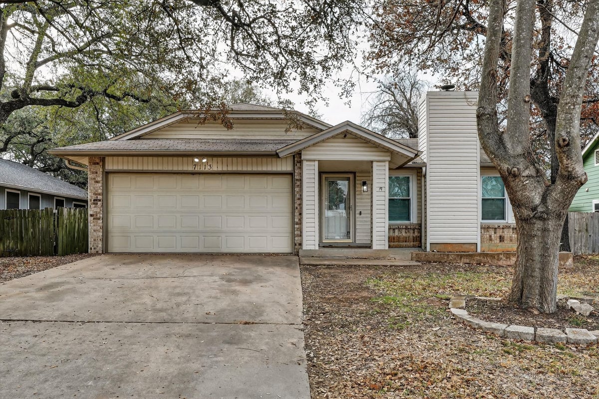 View 7113 Dallas DR in Milwood Sec 26B 7113 Dallas DR - property photo 1 - Luxury home in Milwood Sec 26B, Austin, TX