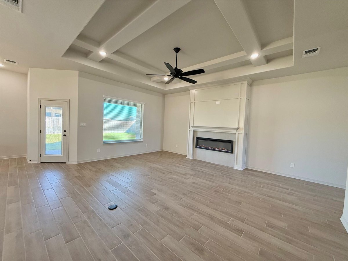 Living area at 712 Eagle Claw Dr - 4 bed 2 bath home