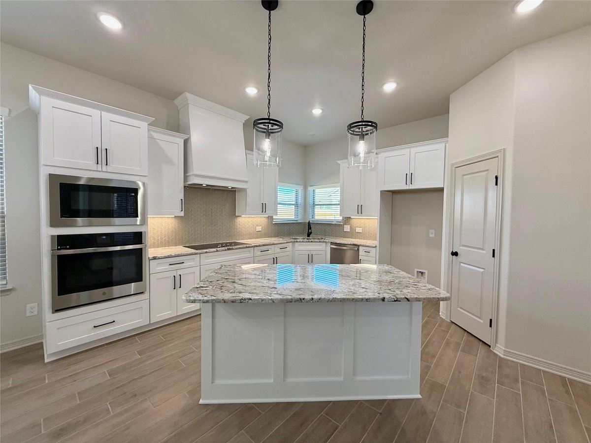 Primary bedroom at 712 Eagle Claw Dr - 4 bed 2 bath home