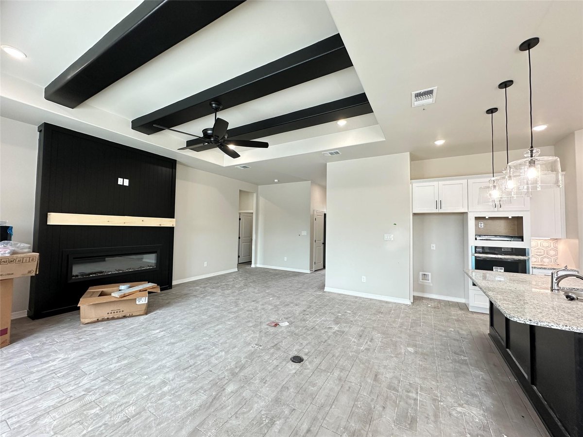 Primary bedroom at 712 Eagle Crest Dr - 3 bed 2 bath home
