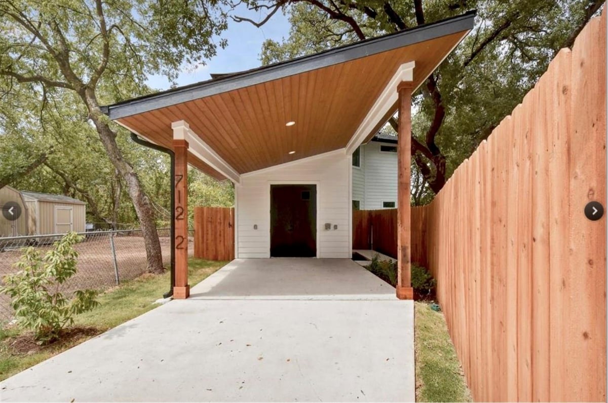 View 712 Vargas Rd Unit #2 in Chernosky 15 712 Vargas Rd Unit #2 - front exterior - Luxury home in Chernosky 15, Austin, TX