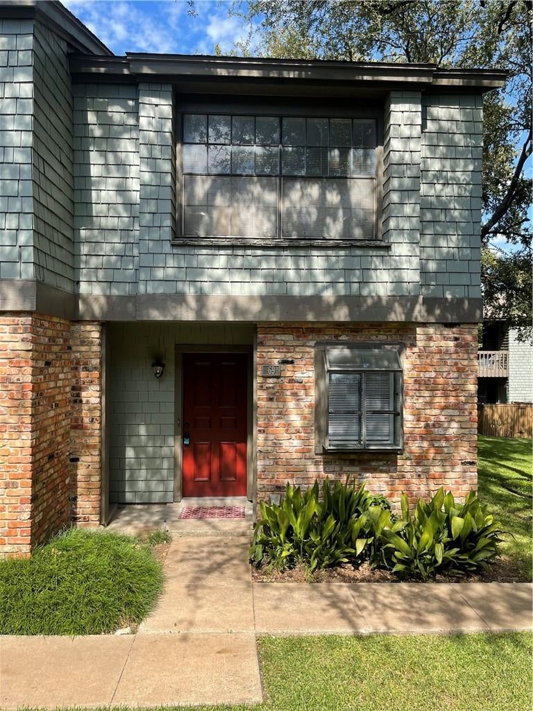 View 7122 Wood Hollow DR Unit #69 in Edgecliff Nw Condo Amd 7122 Wood Hollow DR Unit #69 - property photo 1 - Luxury home in Edgecliff Nw Condo Amd, Austin, TX
