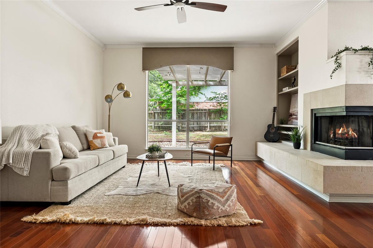 View 7124 Quimper LN in Legend Oaks Sec 07 7124 Quimper LN - property photo 1 - Luxury home in Legend Oaks Sec 07, Austin, TX