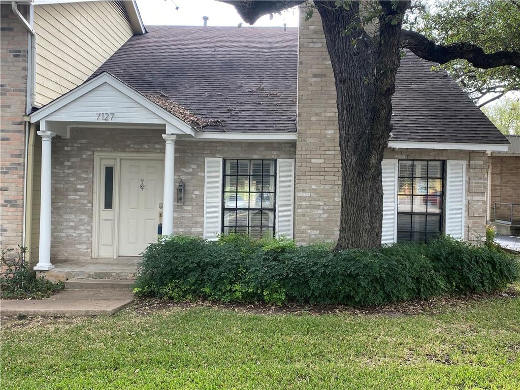7127 Chimney Corners - property photo 1 - Luxury home in Willowbrook Place Condo, Austin, TX