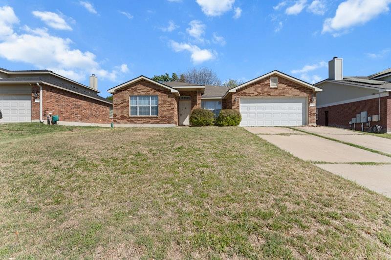 View 713 Bighorn Dr in Skipcha Mountain Estates Ph 713 Bighorn Dr - front exterior - Luxury home in Skipcha Mountain Estates Ph, Harker Heights, TX
