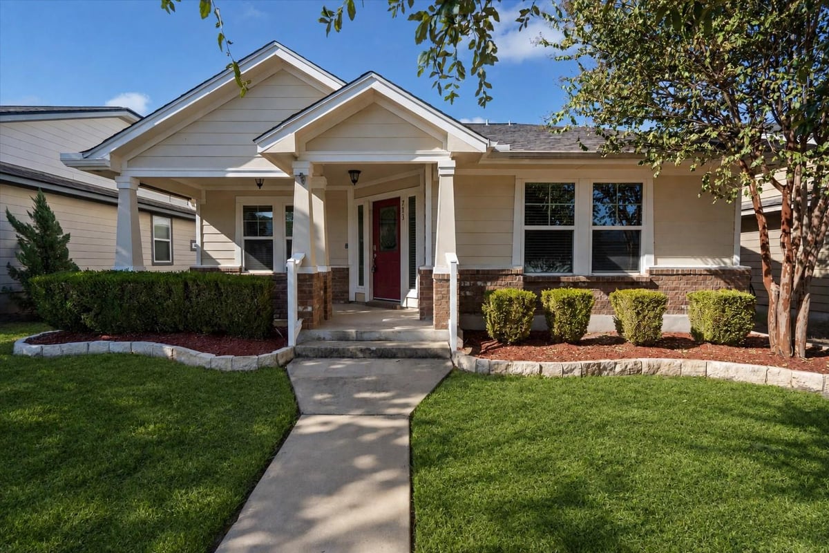 View 713 Noatak TRL in Highland Park Ph D Sec 3 713 Noatak TRL - property photo 1 - Luxury home in Highland Park Ph D Sec 3, Pflugerville, TX