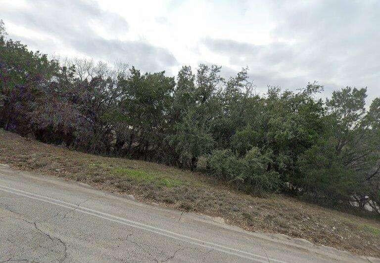 View 714 Duck Lake DR in Apache Shores 714 Duck Lake DR - property photo 1 - Luxury lot in Apache Shores, Austin, TX
