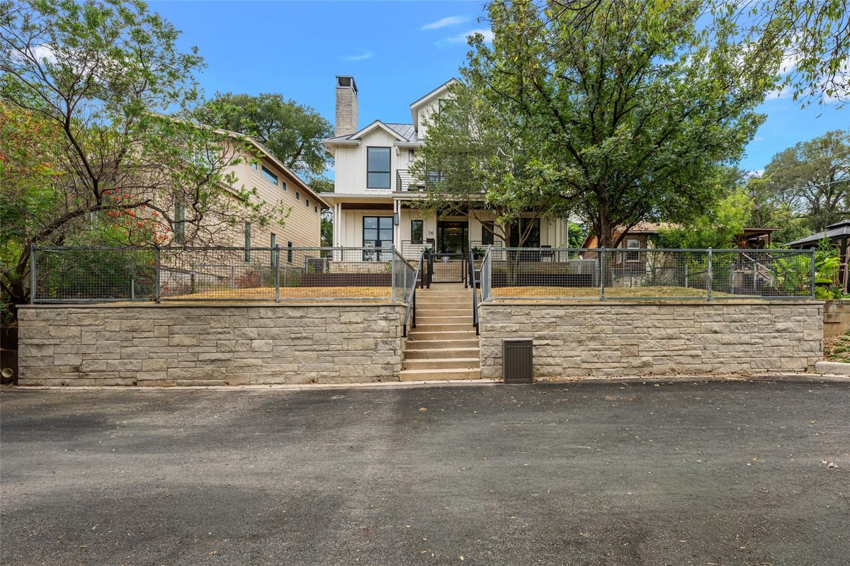 View 714 Upson ST in Tarrytown 714 Upson ST - property photo 1 - Luxury home in Tarrytown, Austin, TX