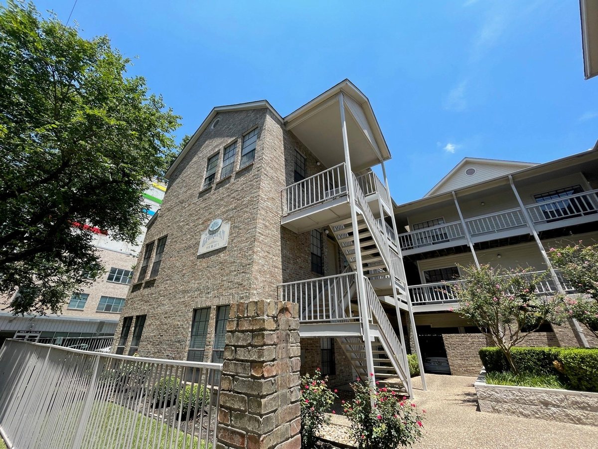 View 715 W 22 1/2 ST Unit #201 in Georgian Condo 715 W 22 1/2 ST Unit #201 - property photo 1 - Luxury home in Georgian Condo, Austin, TX