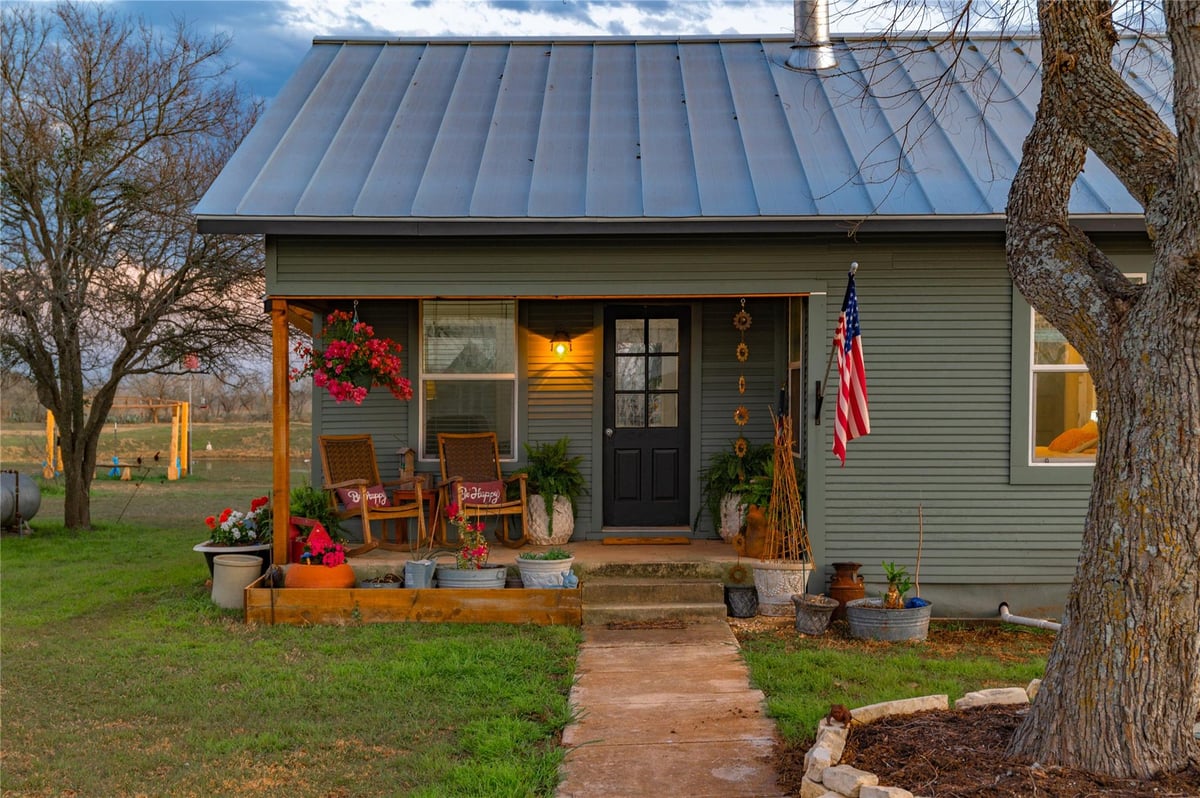 View 7150 Linne RD in OUT 7150 Linne RD - front exterior - Luxury home in OUT, Seguin, TX