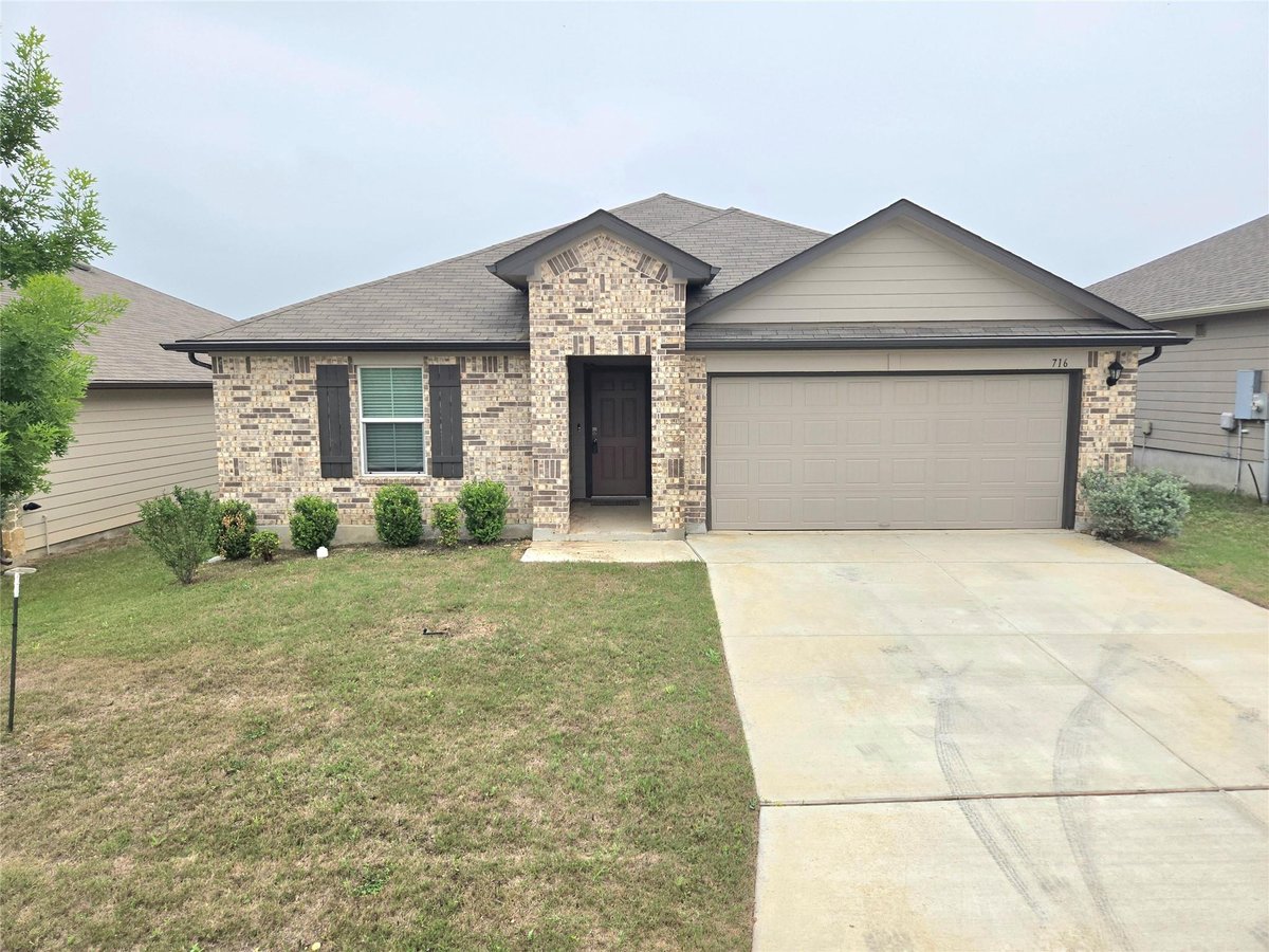 View 716 Monarch DR in Arroyo Ranch Ph 1 716 Monarch DR - front exterior - Luxury home in Arroyo Ranch Ph 1, Seguin, TX