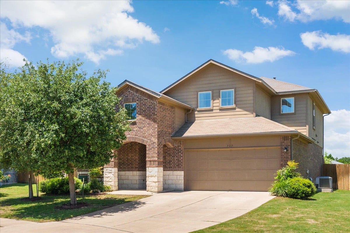 View 717 Kaluga TRL in Magnolia Crk Sec 3 717 Kaluga TRL - property photo 1 - Luxury home in Magnolia Crk Sec 3, Leander, TX